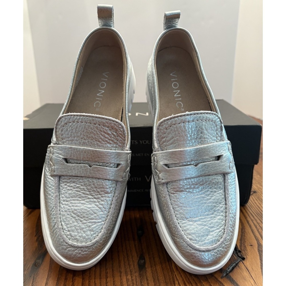 Vionic Uptown Slip On Loafer Womens 6.5 M Silver Metallic Leather NWB - Picture 7 of 9